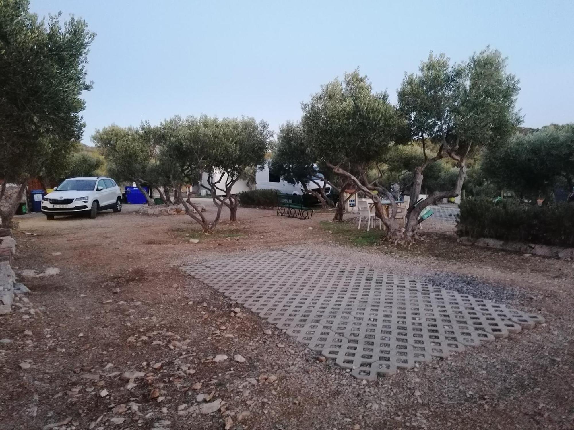 Camp Kopito Hotel Хвар Екстериор снимка